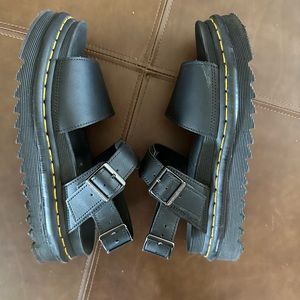 Dr. Martens VOSS WOMEN'S LEATHER STRAP SANDALS